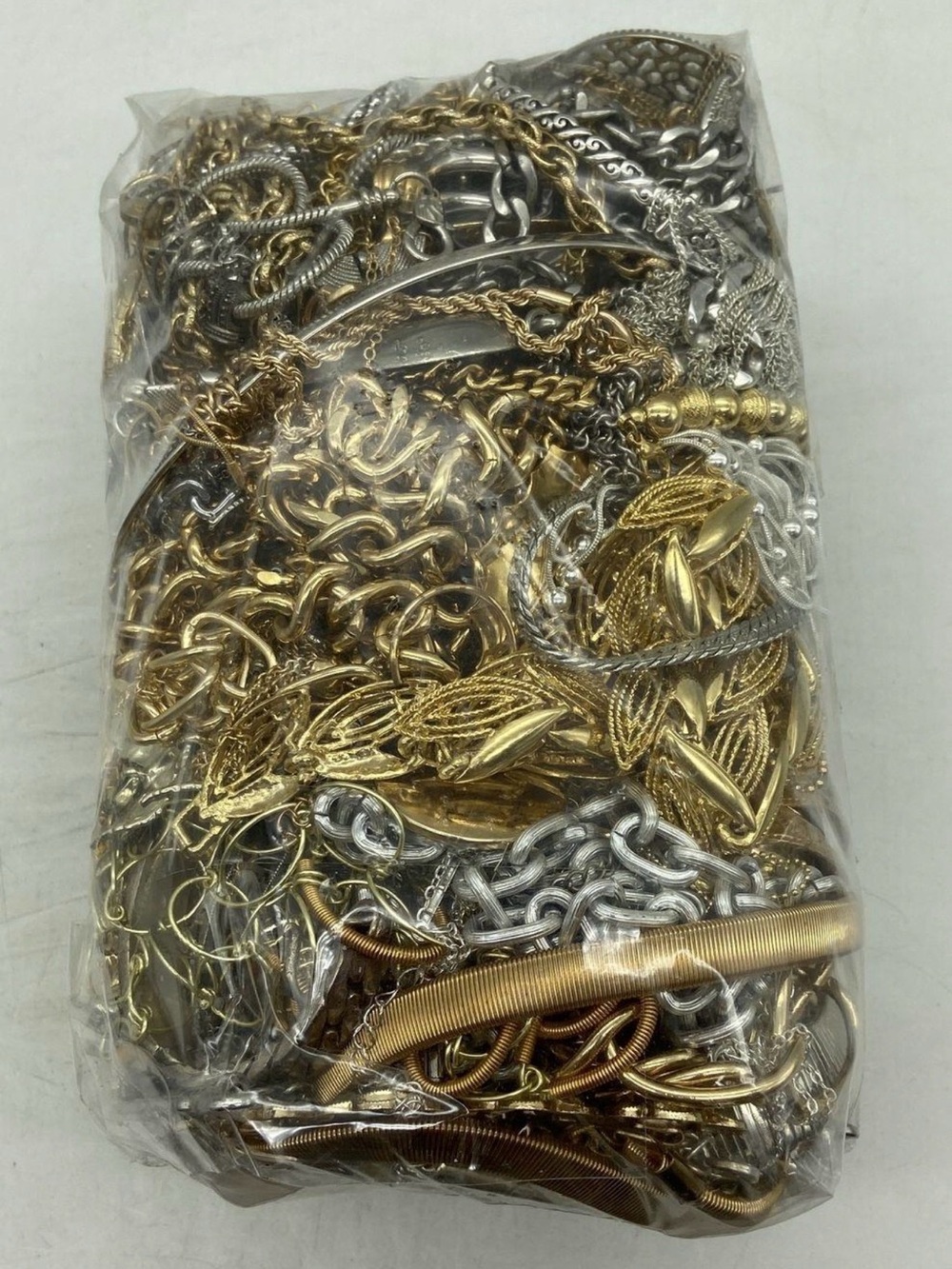 1 LB Curated Jewelry Lot | Personalized Style Vibe | Boutique Treasure Box - Picture 10 of 15